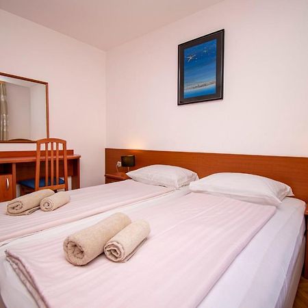 Holiday Apartment 50M From The Beach 普耶斯察纳乌瓦拉 外观 照片