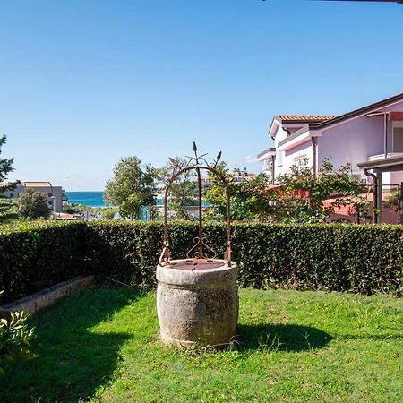 Holiday Apartment 50M From The Beach 普耶斯察纳乌瓦拉 外观 照片