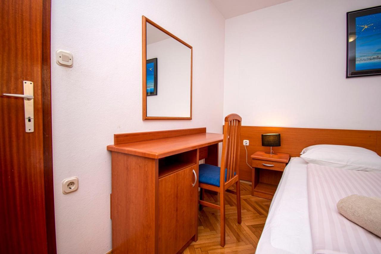 Holiday Apartment 50M From The Beach 普耶斯察纳乌瓦拉 外观 照片