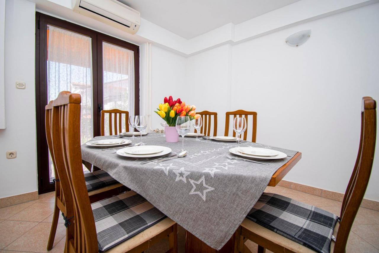 Holiday Apartment 50M From The Beach 普耶斯察纳乌瓦拉 外观 照片