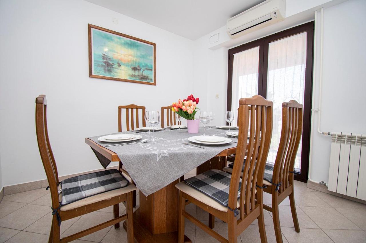 Holiday Apartment 50M From The Beach 普耶斯察纳乌瓦拉 外观 照片